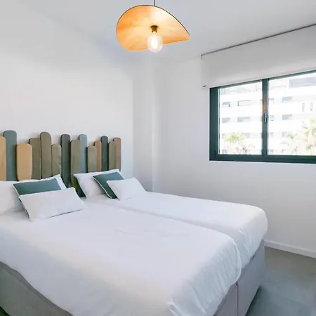 公寓 2 Bedroom Lovely In 托雷莫利诺斯